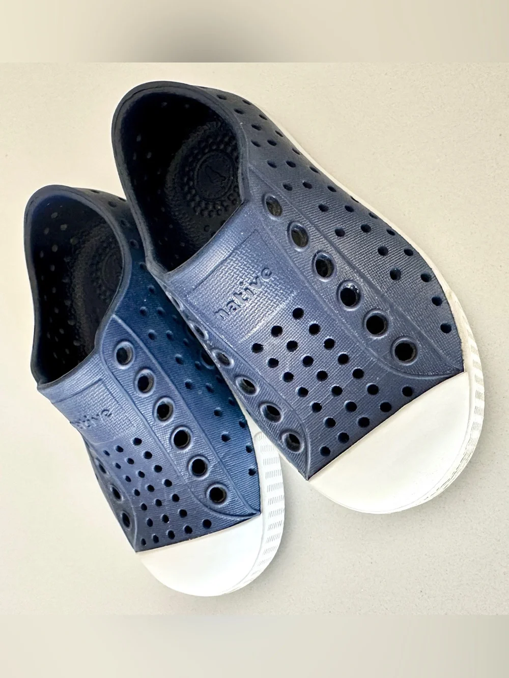 NATIVE JEFFERSON WATERPROOF SLIP-ON SHOES TODDLER SIZE C6 NAVY